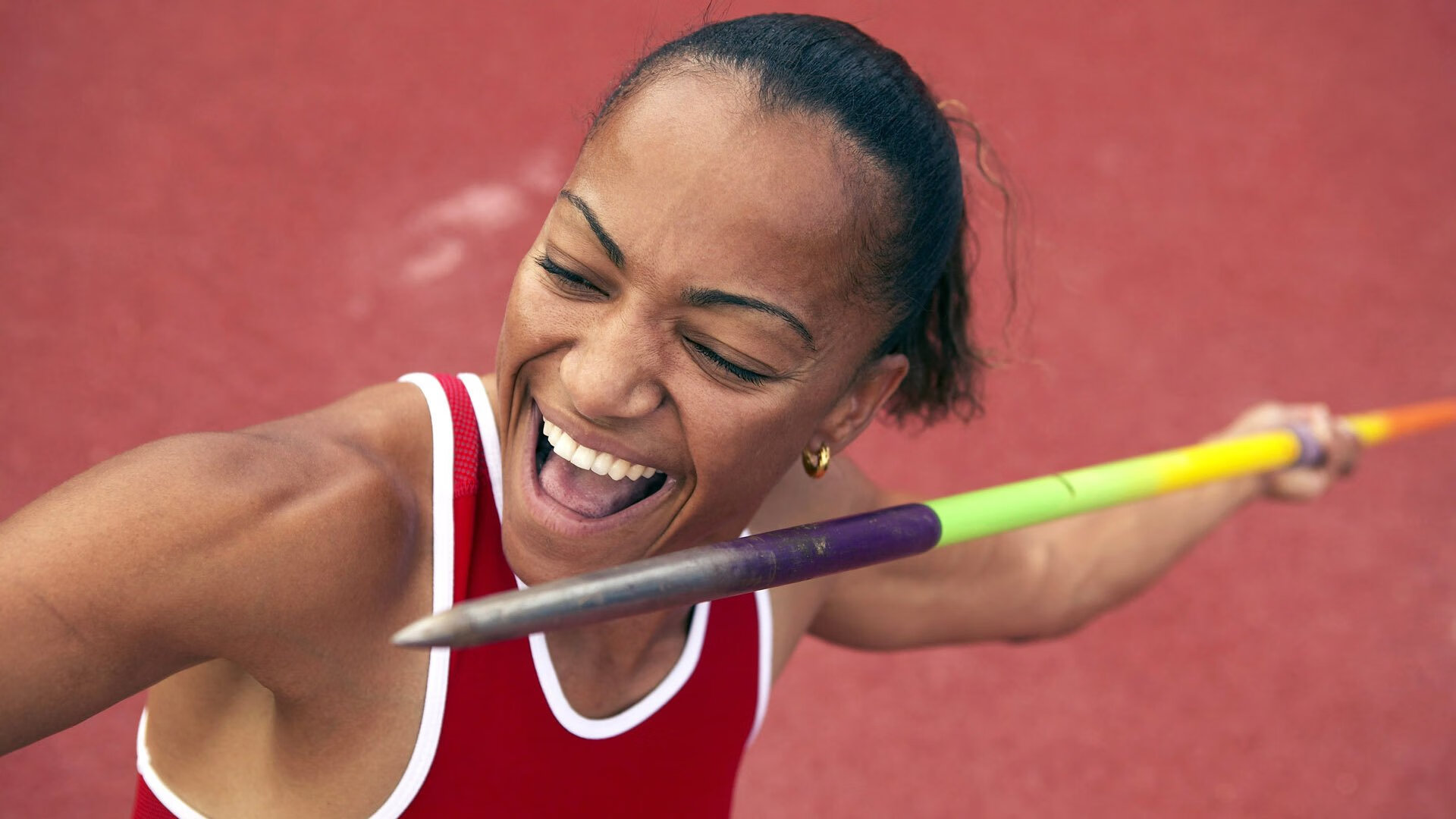 比利时举重选手在比赛中展现出顽强拼搏精神,比利时举重队